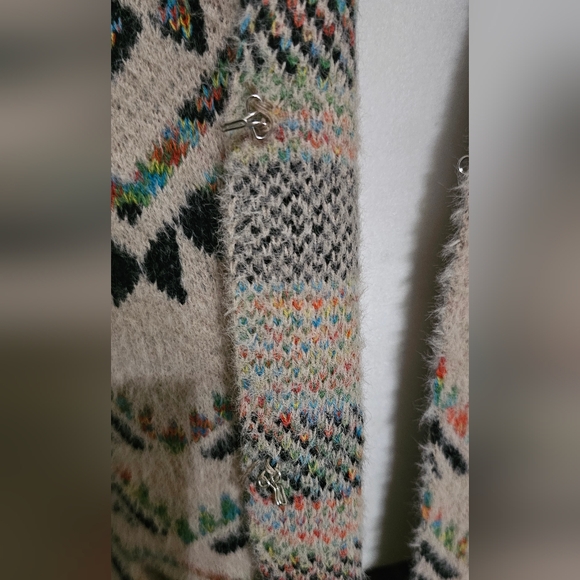 Patterned Cardigan - Picture 4 of 6
